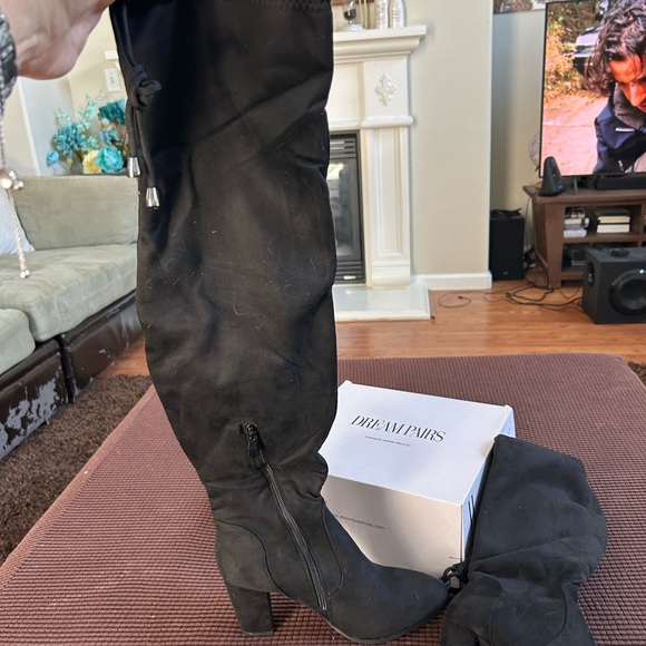 New in box Dream Pairs Lawrence Chunky Heel Thigh High Boots - Picture 4 of 6